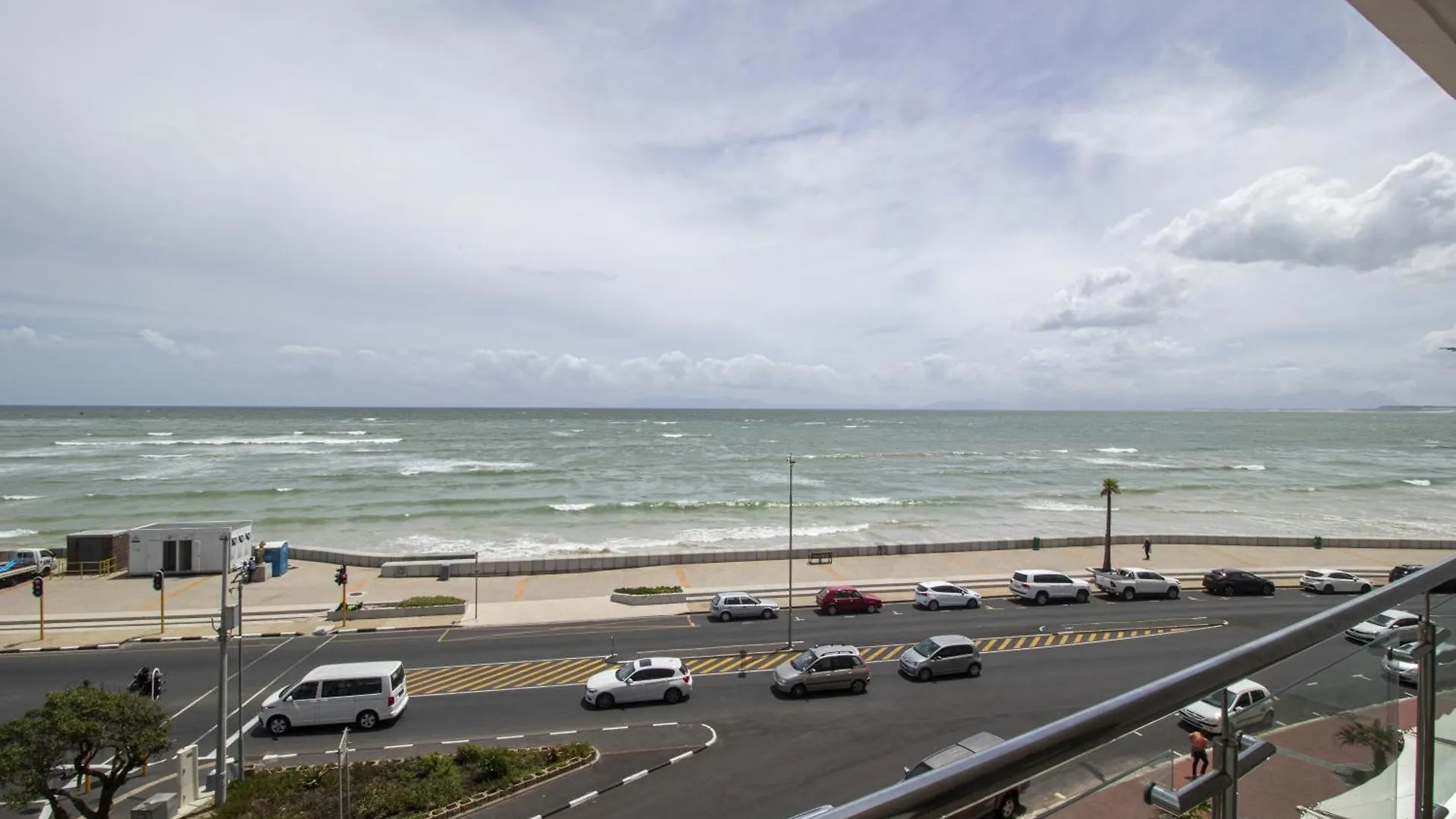 Apartamento Hibernian Towers 402 Self Catering Accommodation Strand Western Cape South Africa Ciudad del Cabo