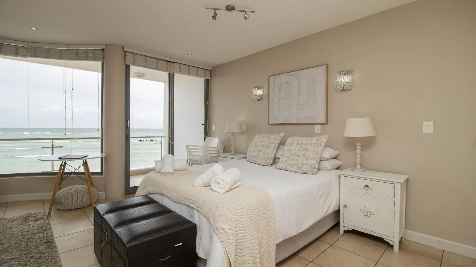 Hibernian Towers 402 Self Catering Accommodation Strand Western Cape South Africa Ciudad del Cabo Sudáfrica