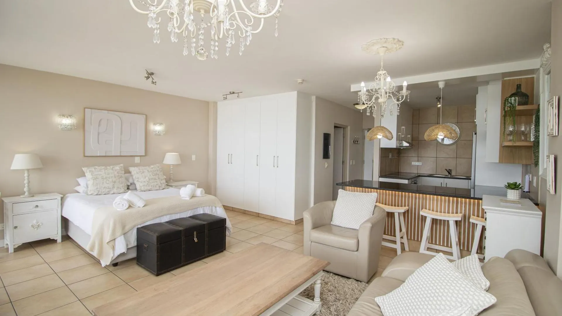 Apartamento Hibernian Towers 402 Self Catering Accommodation Strand Western Cape South Africa Ciudad del Cabo Sudáfrica