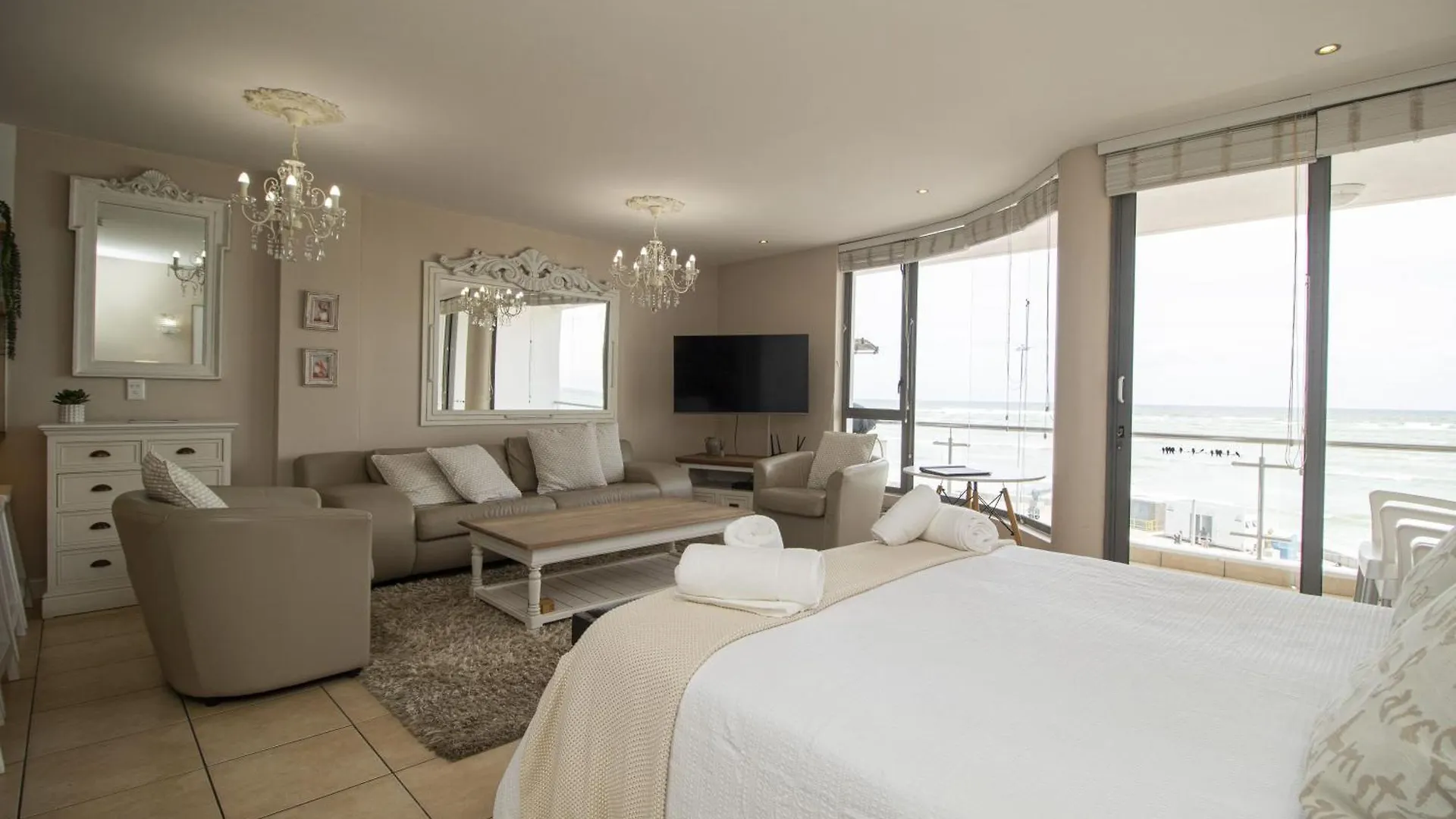 Apartamento Hibernian Towers 402 Self Catering Accommodation Strand Western Cape South Africa Ciudad del Cabo